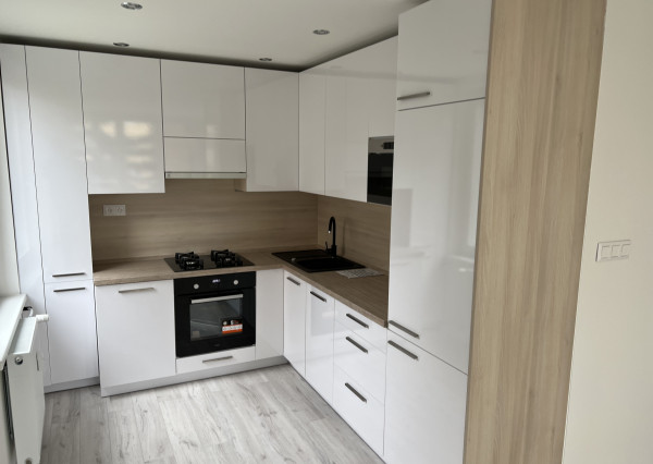 **NOVINKA** NOVOREKONŠTRUOVANÝ  3-izb. byt, Košice - Západ, Rožňavská ul.,