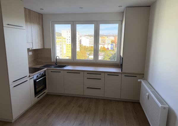 **NOVINKA** TERASA, Popradská ul.!!!, NOVOREKONŠTRUOVANÝ, 3-izb. byt