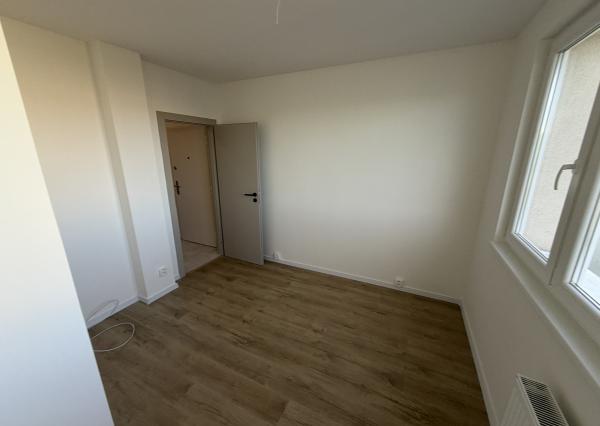 **NOVINKA** TERASA, Popradská ul.!!!, NOVOREKONŠTRUOVANÝ, 3-izb. byt