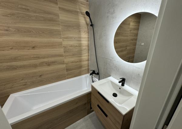 **NOVINKA** Južná trieda!!!, Košice – JUH, NOVOREKONŠTRUOVANÝ, 3-izb. byt