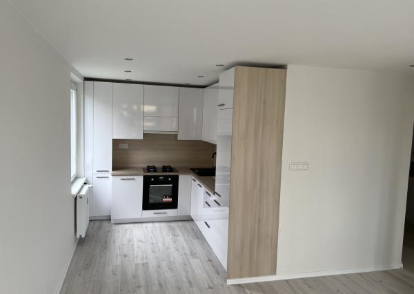 **NOVINKA** NOVOREKONŠTRUOVANÝ  3-izb. byt, Košice - Západ, Rožňavská ul.,