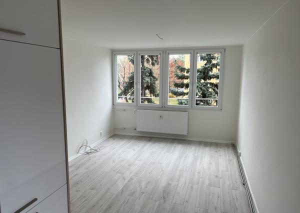 **NOVINKA** NOVOREKONŠTRUOVANÝ  3-izb. byt, Košice - Západ, Rožňavská ul.,