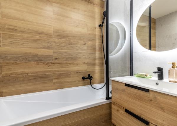 **NOVINKA** NOVOREKONŠTRUOVANÝ  3-izb. byt, Košice - Západ, Rožňavská ul.,