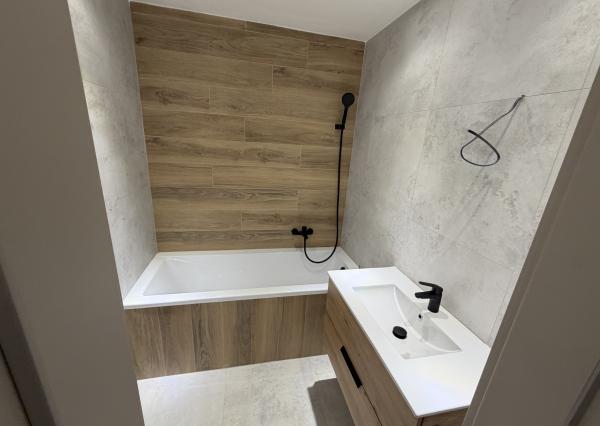 **REZERVOVANÝ** sídlisko TERASA, Rožňavská ul., 3-izb. byt, NOVOREKONŠTRUOVANÝ