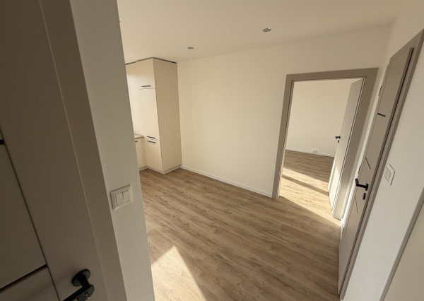 ** REZERVOVANÉ ** Bielocerkevská ul., NOVOREKONŠTRUOVANÝ 3-izb.byt,