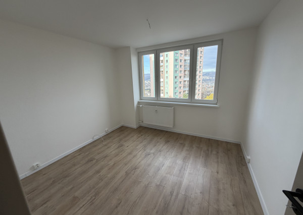 ** REZERVOVANÉ ** Bielocerkevská ul., NOVOREKONŠTRUOVANÝ 3-izb.byt,