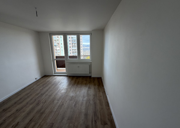 ** REZERVOVANÉ ** Bielocerkevská ul., NOVOREKONŠTRUOVANÝ 3-izb.byt,