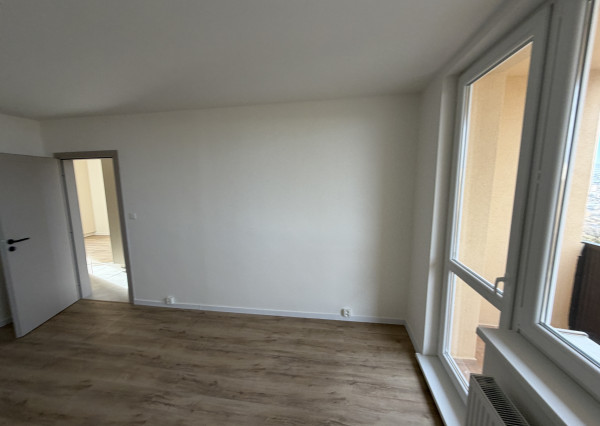 ** REZERVOVANÉ ** Bielocerkevská ul., NOVOREKONŠTRUOVANÝ 3-izb.byt,