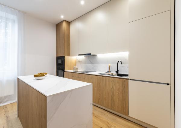 **REZERVOVANÉ** Štefánikova ulica, 3 -izb. byt,  Nová moderná rekonštrukcia