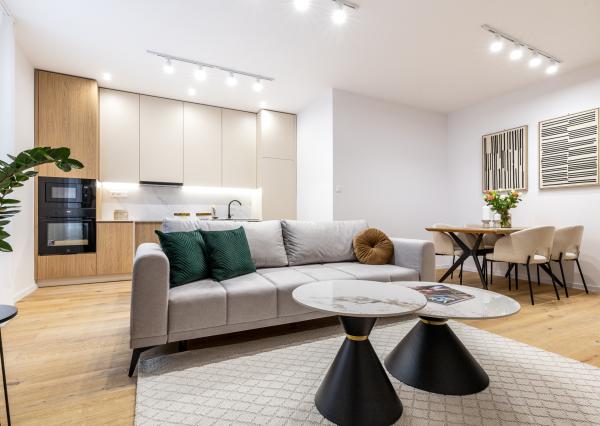 **REZERVOVANÉ** Štefánikova ulica, 3 -izb. byt,  Nová moderná rekonštrukcia