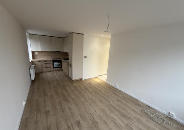 **NOVINKA** sídlisko TERASA, Kežmarská ul., 3-izb. byt, NOVOREKONŠTRUOVANÝ