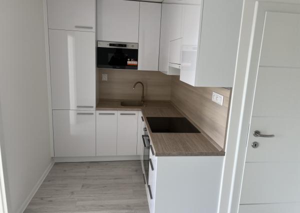 **NOVINKA** sídlisko Nad Jazerom, Družicová, NOVOREKONŠTRUOVANÝ 2-izb.byt,