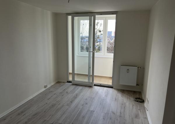 **NOVINKA** sídlisko Nad Jazerom, Družicová, NOVOREKONŠTRUOVANÝ 2-izb.byt,