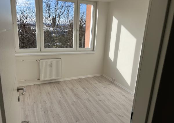 **NOVINKA** sídlisko Nad Jazerom, Družicová, NOVOREKONŠTRUOVANÝ 2-izb.byt,