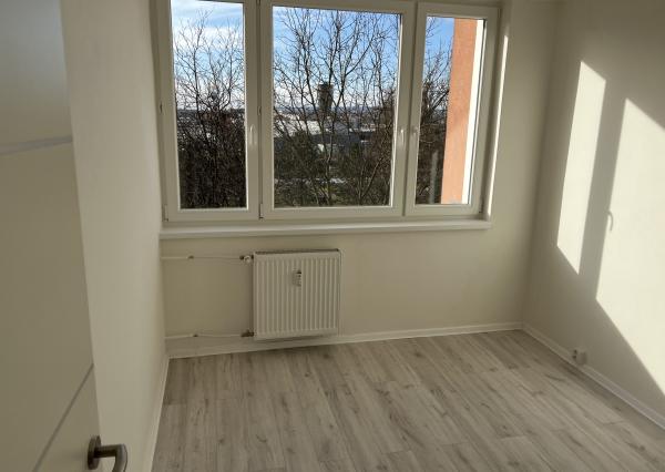 **NOVINKA** sídlisko Nad Jazerom, Družicová, NOVOREKONŠTRUOVANÝ 2-izb.byt,