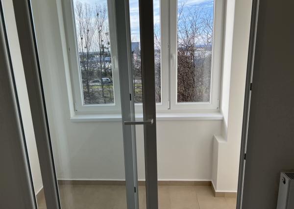 **NOVINKA** sídlisko Nad Jazerom, Družicová, NOVOREKONŠTRUOVANÝ 2-izb.byt,