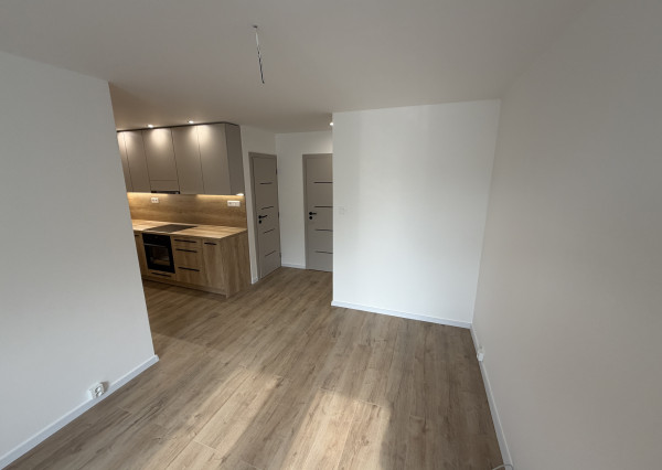 **REZERVOVANÝ** sídlisko Nad Jazerom, Družicová, NOVOREKONŠTRUOVANÝ, 2-izb.byt