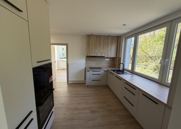 **TOP LOKALITA** Košice-sever, Watsonova ul., 3-izb. byt, NOVOREKONŠTRUOVANÝ