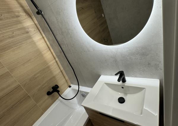 **REZERVOVANÝ* TERASA, Ružínska ul.!!!, NOVOREKONŠTRUOVANÝ, 3-izb. byt