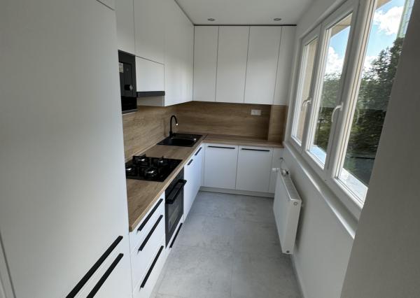 **REZERVOVANÝ* TERASA, Ružínska ul.!!!, NOVOREKONŠTRUOVANÝ, 3-izb. byt