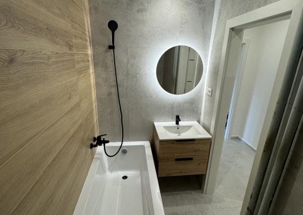 **REZERVOVANÝ* TERASA, Ružínska ul.!!!, NOVOREKONŠTRUOVANÝ, 3-izb. byt