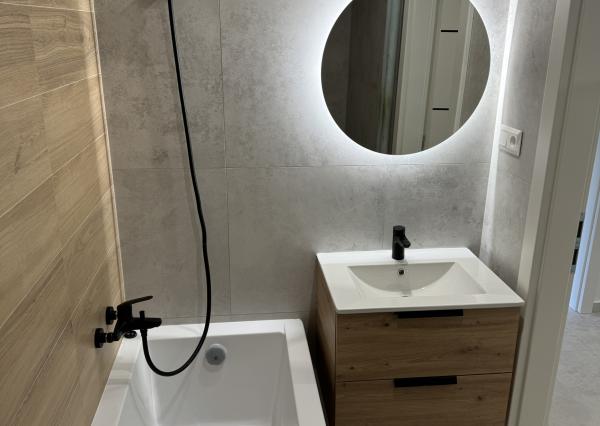 **REZERVOVANÝ* TERASA, Ružínska ul.!!!, NOVOREKONŠTRUOVANÝ, 3-izb. byt