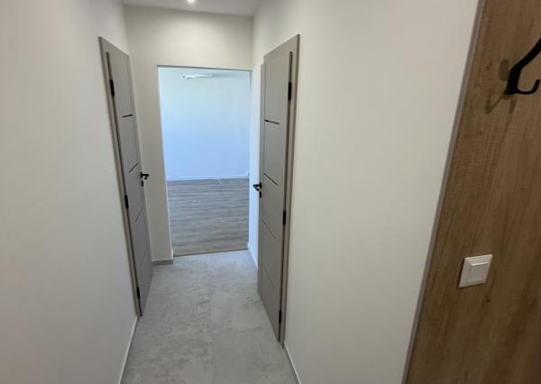 **NOVINKA** TERASA, Popradská ul.!!!, NOVOREKONŠTRUOVANÝ, 3-izb. byt