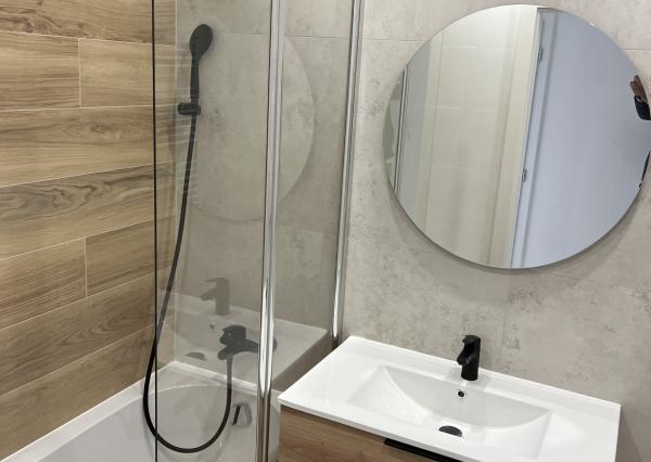 **NOVINKA** sídlisko Nad Jazerom, Družicová, NOVOREKONŠTRUOVANÝ 2-izb.byt,